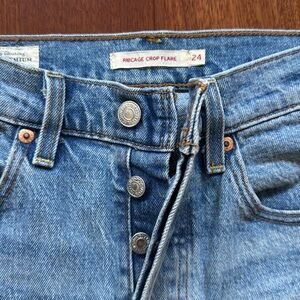 Levi’s Ribcage Crop Flare Size 24